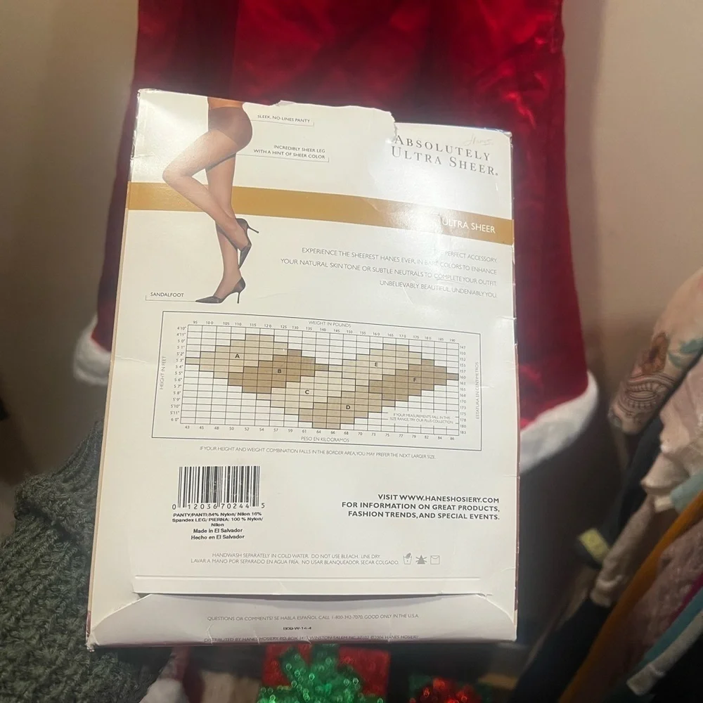 🤎 Hanes Absolutely Ultra Sheer Control Top Sandlefoot Natural Pantyhose